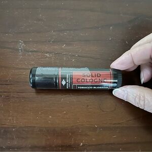 Montana Natural solid cologne tobacco blossom